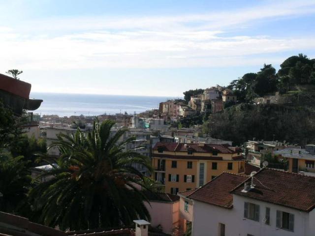 Appartamento in vendita di 90 m² in Via Giovanni Borea