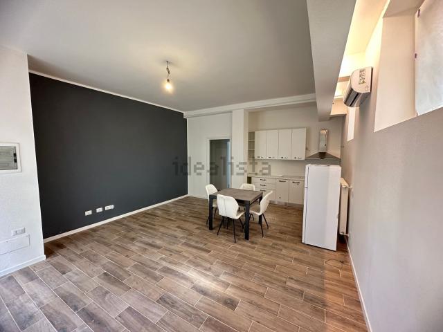 Appartamento in vendita di 90 m² in Via Giovanni Carnovali