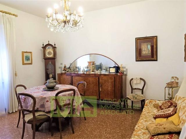 Appartamento in vendita di 90 m² in Via Giovanni da Pian del Carpine, 5