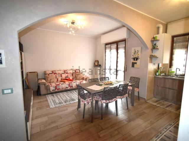 Appartamento in vendita di 90 m² in Via Giosuè Carducci, 1