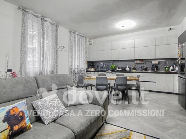 Appartamento in vendita di 90 m² in Via Giosuè Carducci, 41