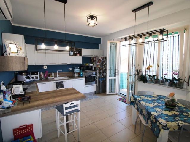 Appartamento in vendita di 90 m² in Via Giosuè Carducci, 83