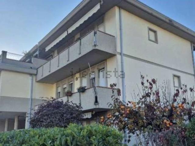 Appartamento in vendita di 90 m² in Via Giacomo Matteotti, 293