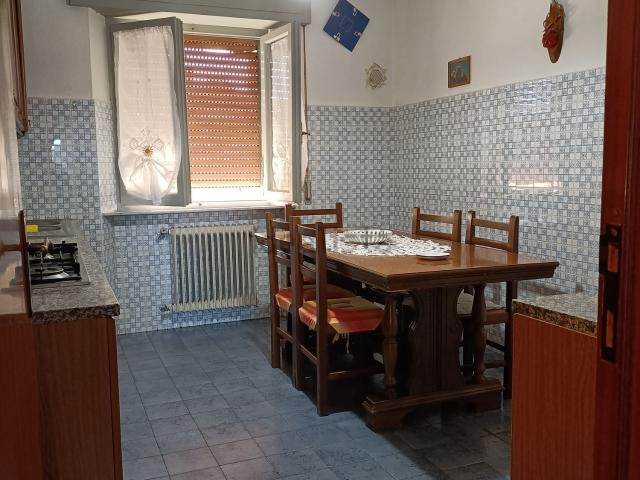 Appartamento in vendita di 90 m² in Via Giacomo Leopardi