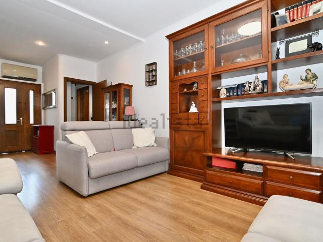 Appartamento in vendita di 90 m² in Via Giacomo Leopardi, 3