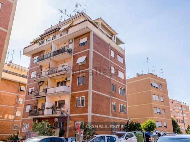 Appartamento in vendita di 90 m² in Via Giacomo Zanella, 61