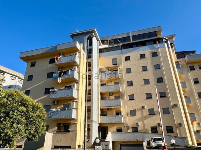 Appartamento in vendita di 90 m² in Via Giambattista d&apos Amico, 14