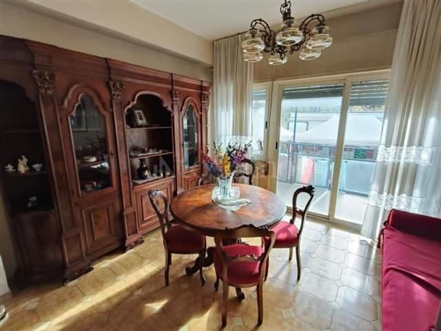 Appartamento in vendita di 90 m² in Via Gianvincenzo Gravina
