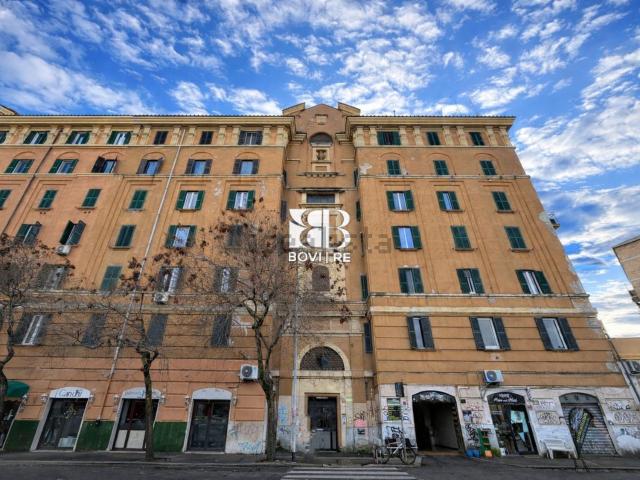 Appartamento in vendita di 90 m² in Via Girolamo Benzoni