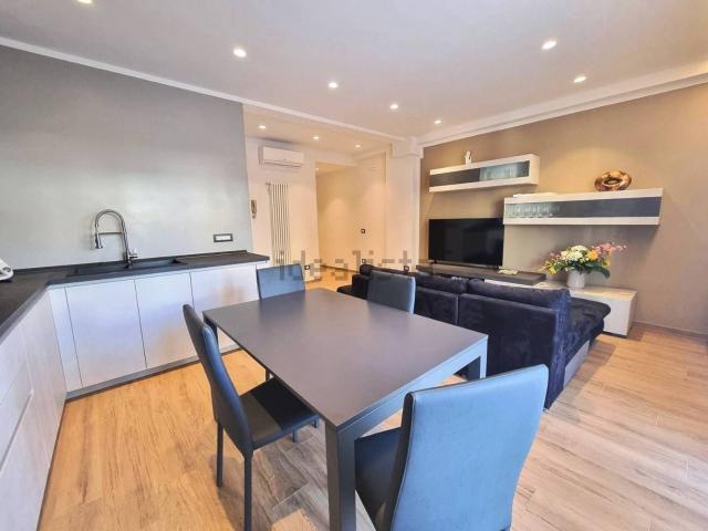 Appartamento in vendita di 90 m² in Via Giulio Cesare, 33
