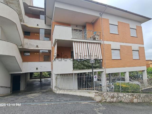 Appartamento in vendita di 90 m² in Via Giulio Roncacci, 29