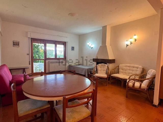 Appartamento in vendita di 90 m² in Via Giunone Lucina