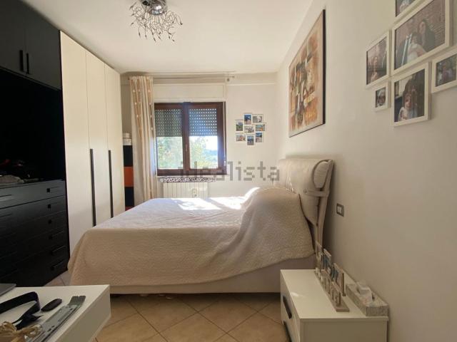 Appartamento in vendita di 90 m² in Via Giuseppe Cardinali