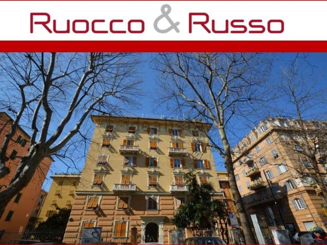 Appartamento in vendita di 90 m² in Via Giuseppe Casaregis