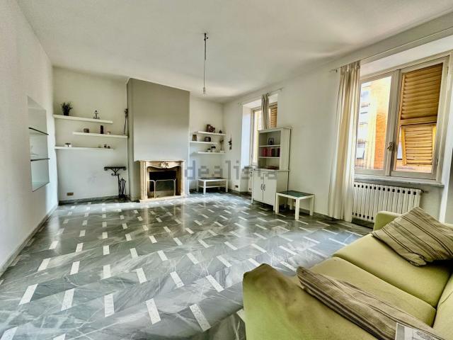 Appartamento in vendita di 90 m² in Via Giuseppe Garibaldi