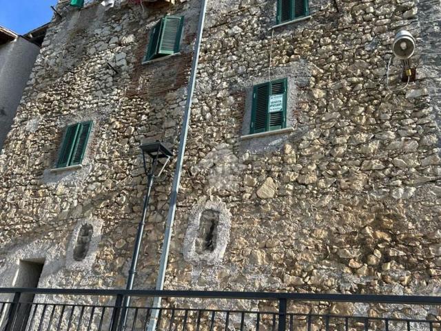 Appartamento in vendita di 90 m² in Via Giuseppe Rosati, 46
