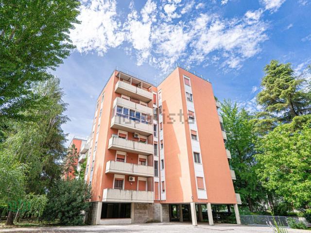 Appartamento in vendita di 90 m² in Via Gozzadini, 7