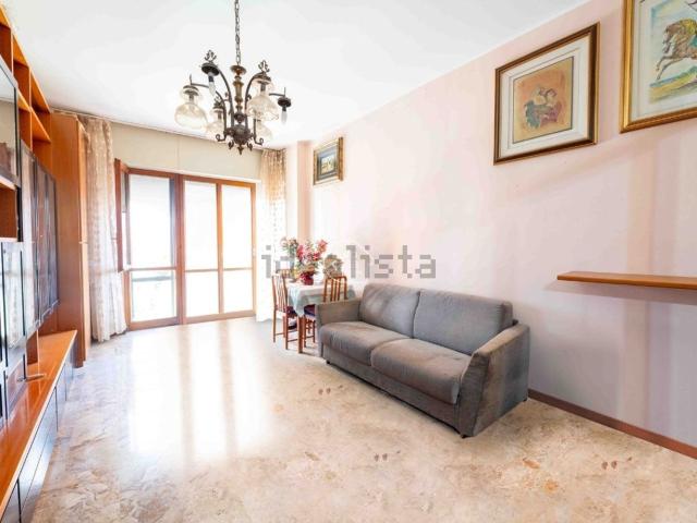 Appartamento in vendita di 90 m² in Via Guglielmo Marconi