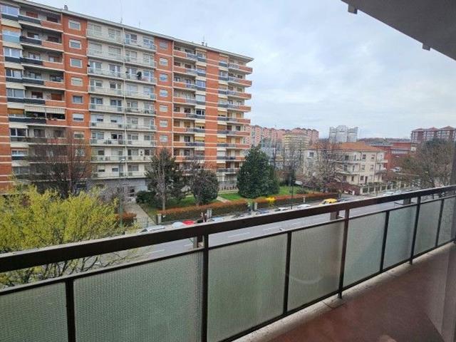 Appartamento in vendita di 90 m² in Via Guido Reni, 205