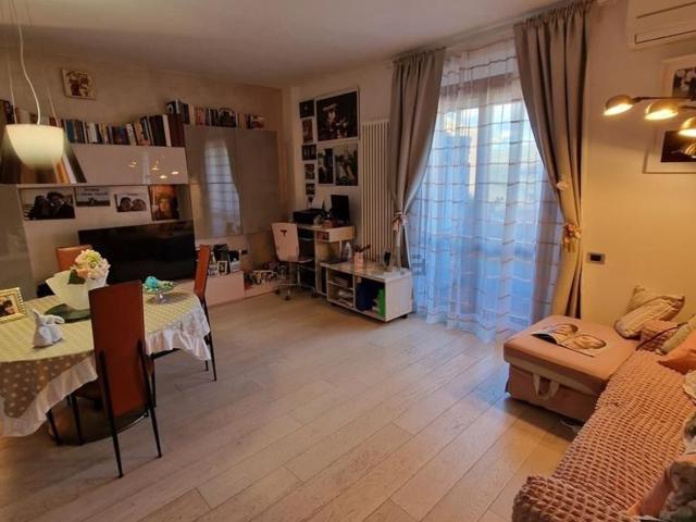 Appartamento in vendita di 90 m² in Via Guido Rossa, 53019