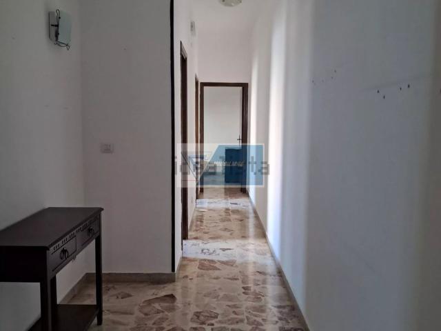 Appartamento in vendita di 90 m² in Via I. Pindemonte, 77