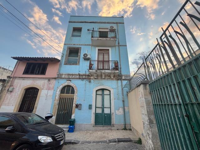 Appartamento in vendita di 90 m² in Via Isonzo