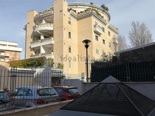 Appartamento in vendita di 90 m² in Via Italo Alighiero Chiusano