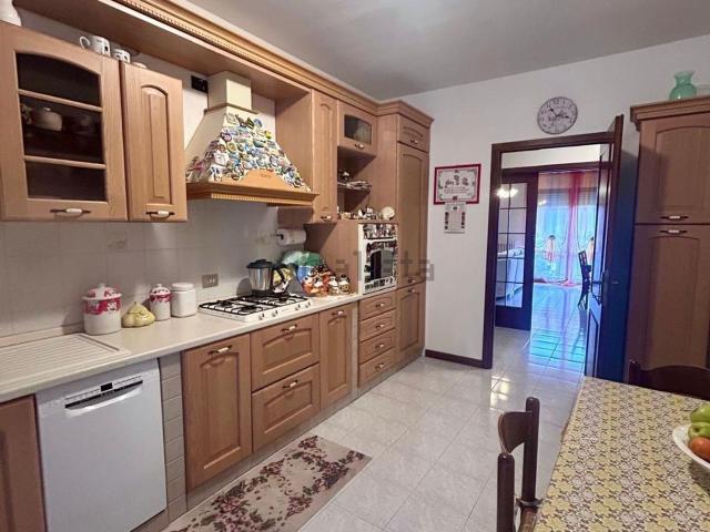 Appartamento in vendita di 90 m² in Via la Cocca