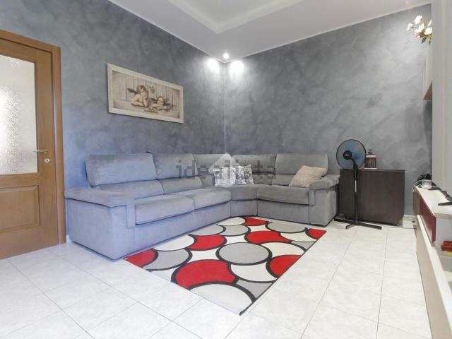 Appartamento in vendita di 90 m² in Via Lampugnani, 24