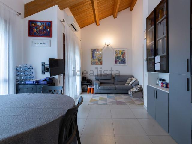 Appartamento in vendita di 90 m² in Via Lago di Albano