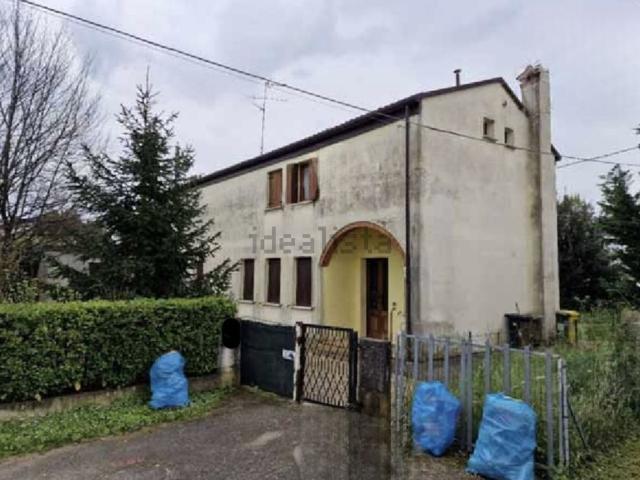 Appartamento in vendita di 90 m² in Via le Basse, 28