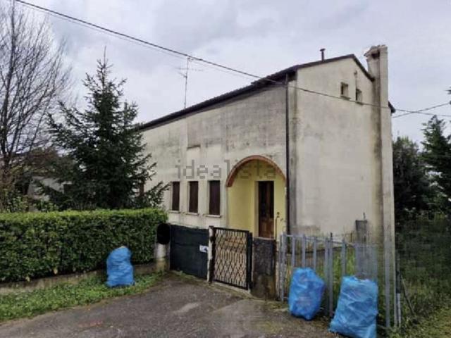 Appartamento in vendita di 90 m² in Via le Basse, 28