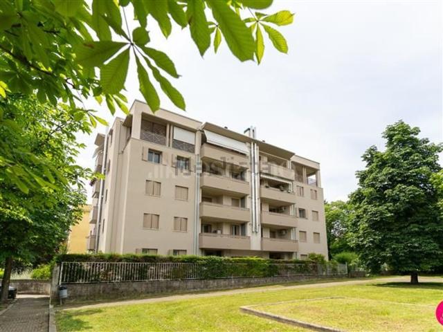 Appartamento in vendita di 90 m² in Via Leo Girolami