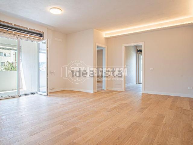 Appartamento in vendita di 90 m² in Via Liguria