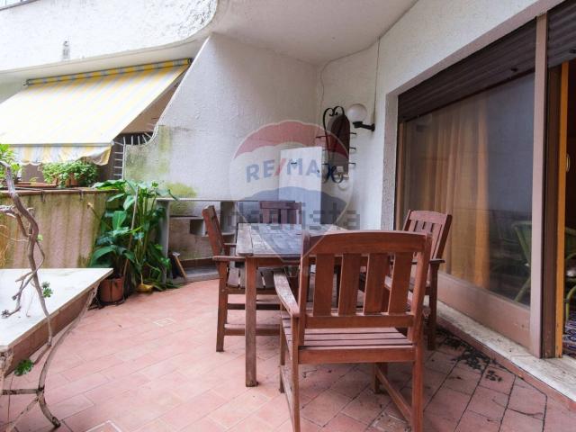 Appartamento in vendita di 90 m² in Via Livorno, 125