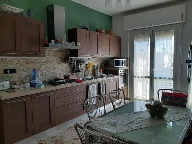 Appartamento in vendita di 90 m² in Via Lombardia