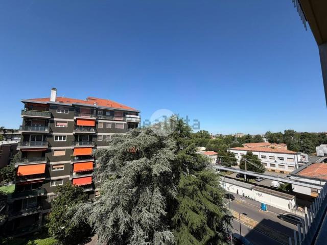 Appartamento in vendita di 90 m² in Via Lorenzo Perosi, 1