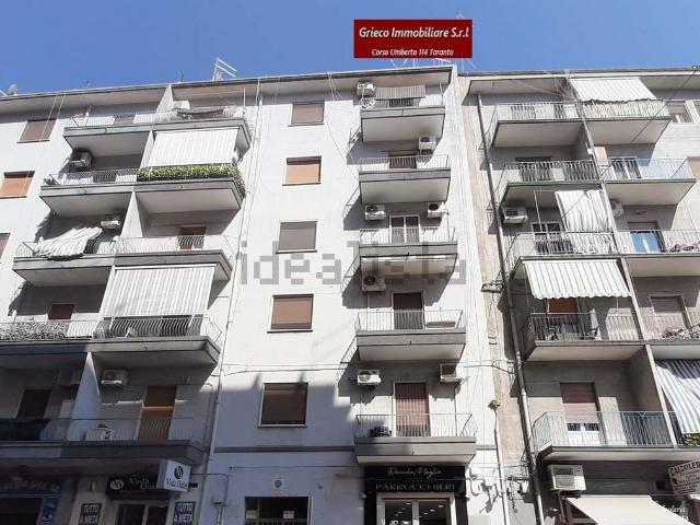 Appartamento in vendita di 90 m² in Via Lucania, 8