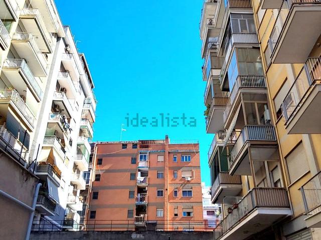 Appartamento in vendita di 90 m² in Via Luigi Vittorio Bertarelli, 29