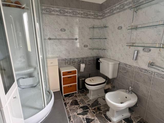 Appartamento in vendita di 90 m² in Via Luigi Cozzani, 12