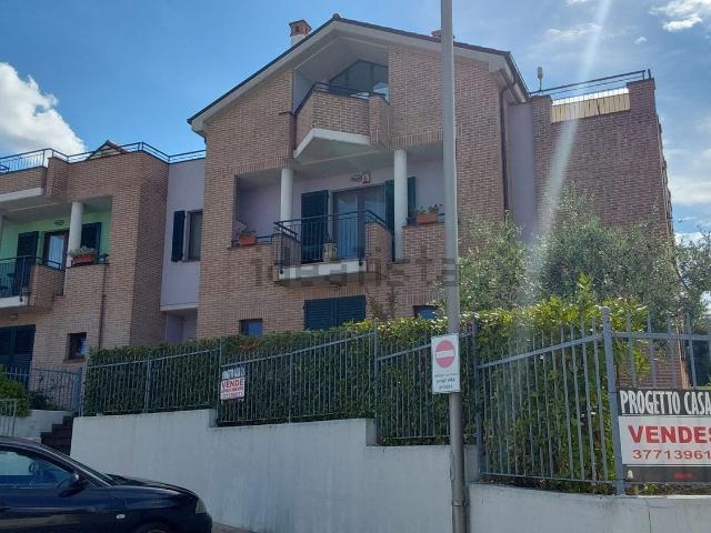 Appartamento in vendita di 90 m² in Via Madre Teresa di Calcutta