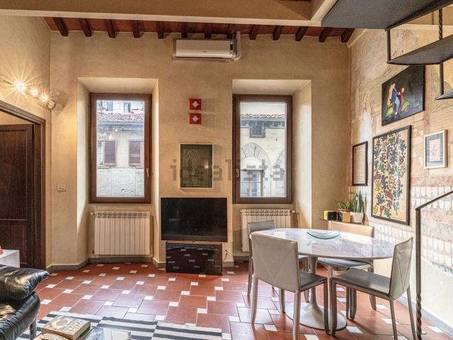 Appartamento in vendita di 90 m² in Via Maggio