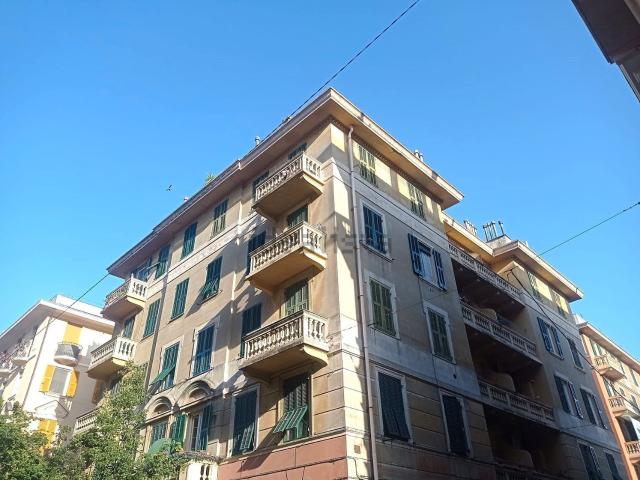 Appartamento in vendita di 90 m² in Via Martiri della Libertà, 36