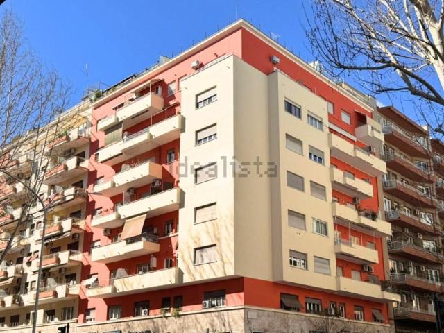 Appartamento in vendita di 90 m² in Via Marcantonio Bragadin, 75