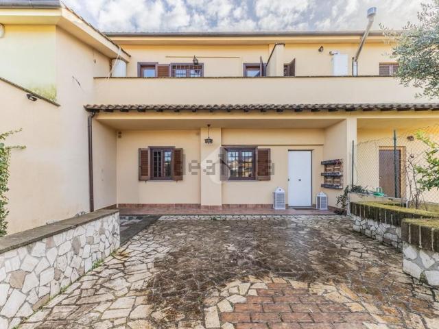 Appartamento in vendita di 90 m² in Via Marche, 13