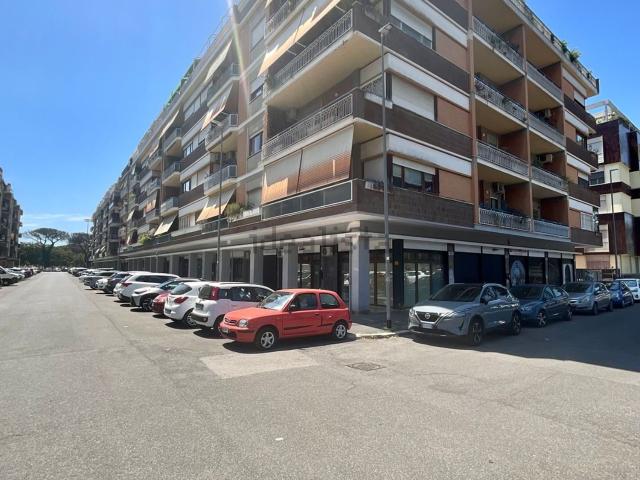 Appartamento in vendita di 90 m² in Via Mare Glaciale Artico, 53