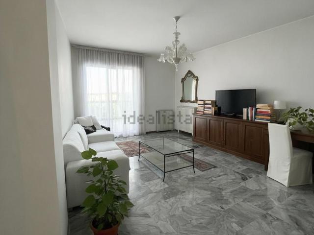 Appartamento in vendita di 90 m² in Via Michelangelo Buonarroti