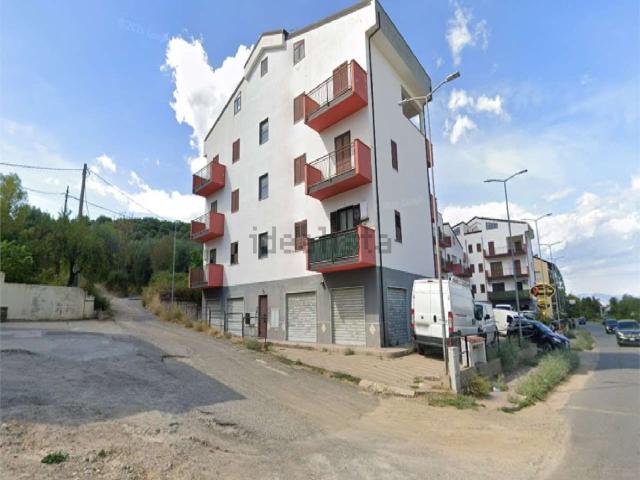 Appartamento in vendita di 90 m² in Via Michelangelo Buonarroti