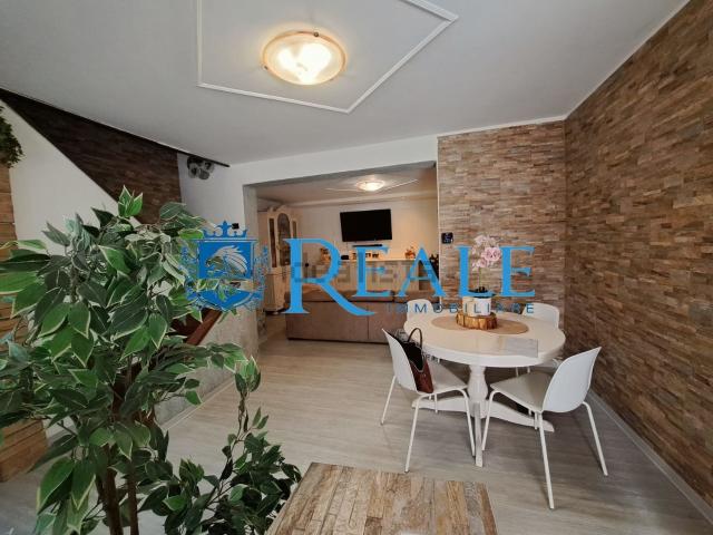Appartamento in vendita di 90 m² in Via Milano