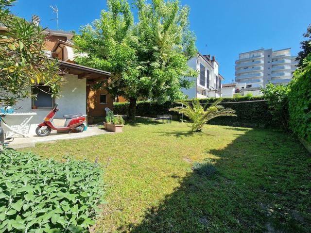 Appartamento in vendita di 90 m² in Via Miramare, 16